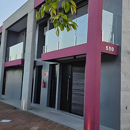Studios Exclusivos Em Frente A Fundaparque, Em Bento Goncalves Luaran gambar