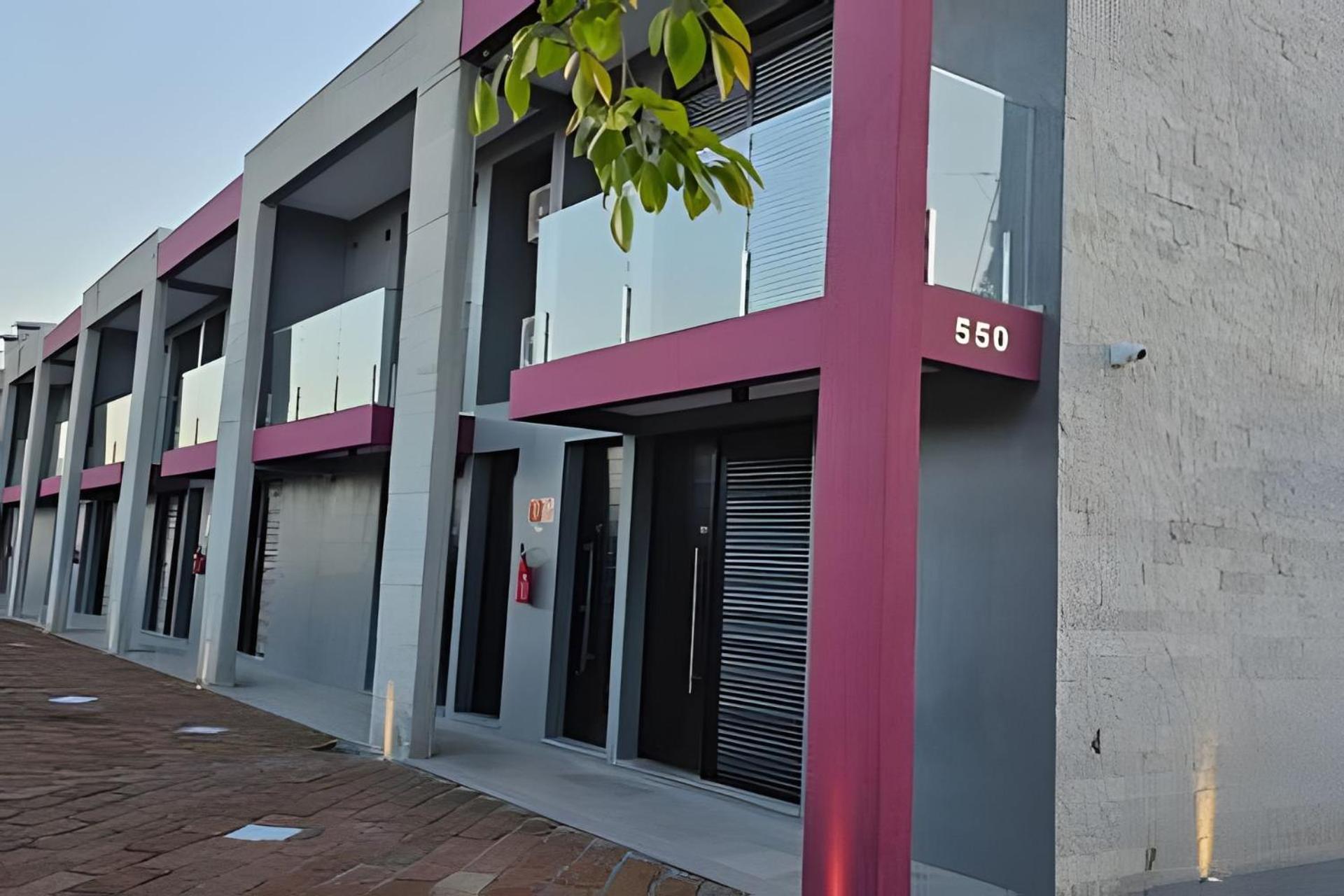 Studios Exclusivos Em Frente A Fundaparque, Em Bento Goncalves Luaran gambar